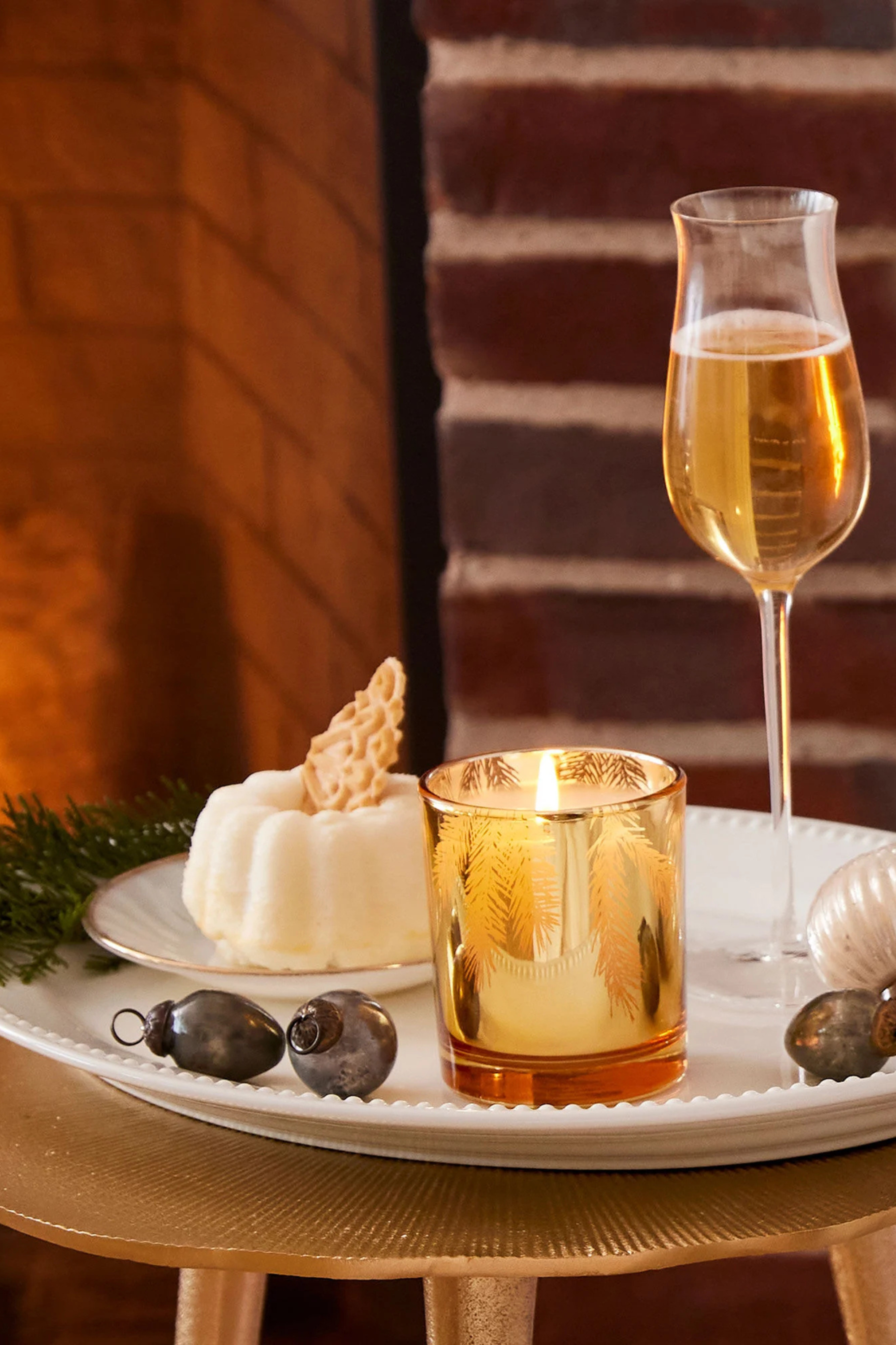 Thymes Frasier Fir 6.5oz Poured Gold