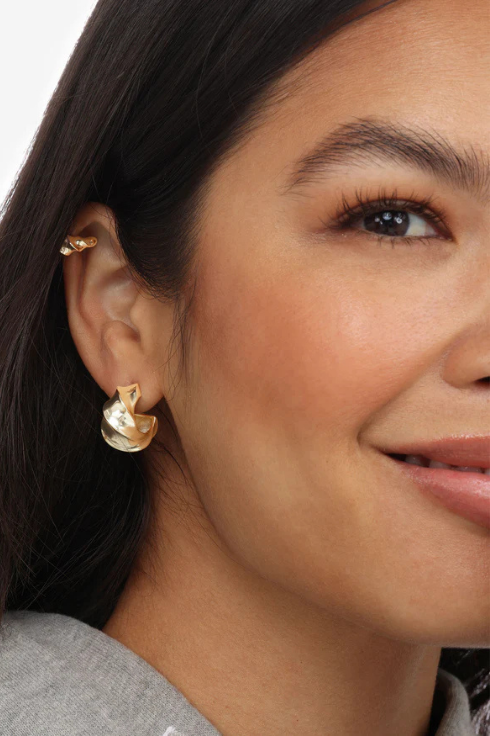 Melinda Maria With a Twist Hoops