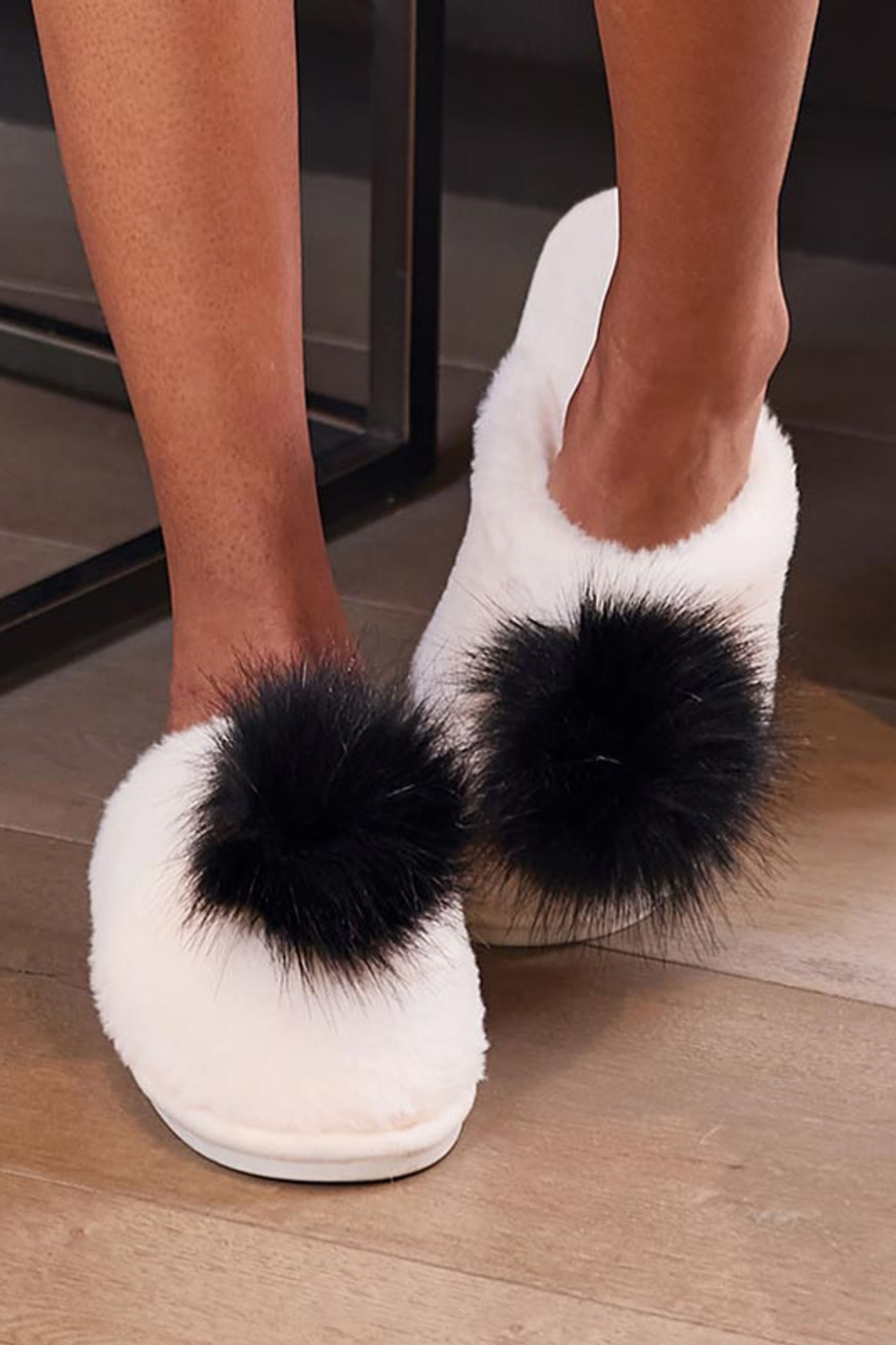 Bella Ivory Black Pom Plush Slippers