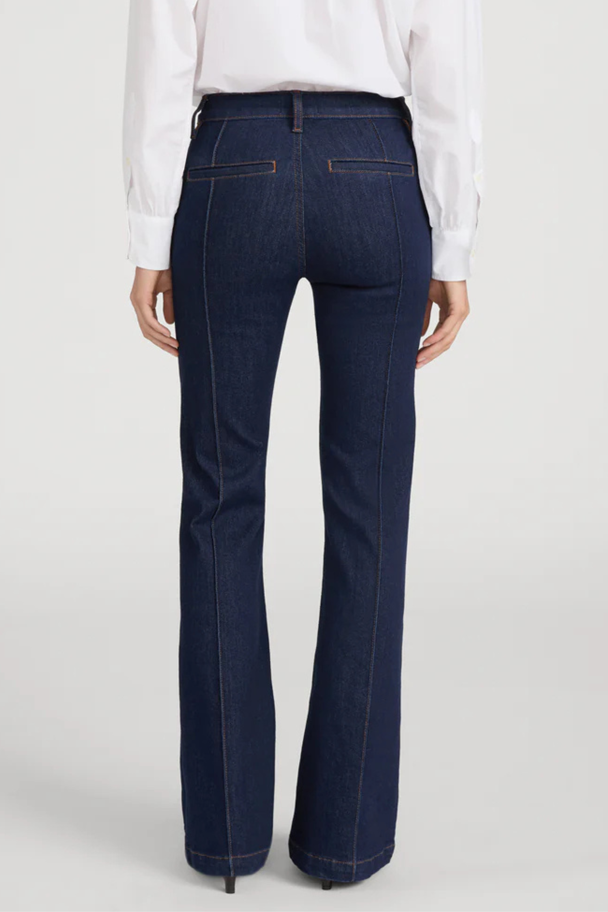 FRAME The Icon Trouser in Rinse