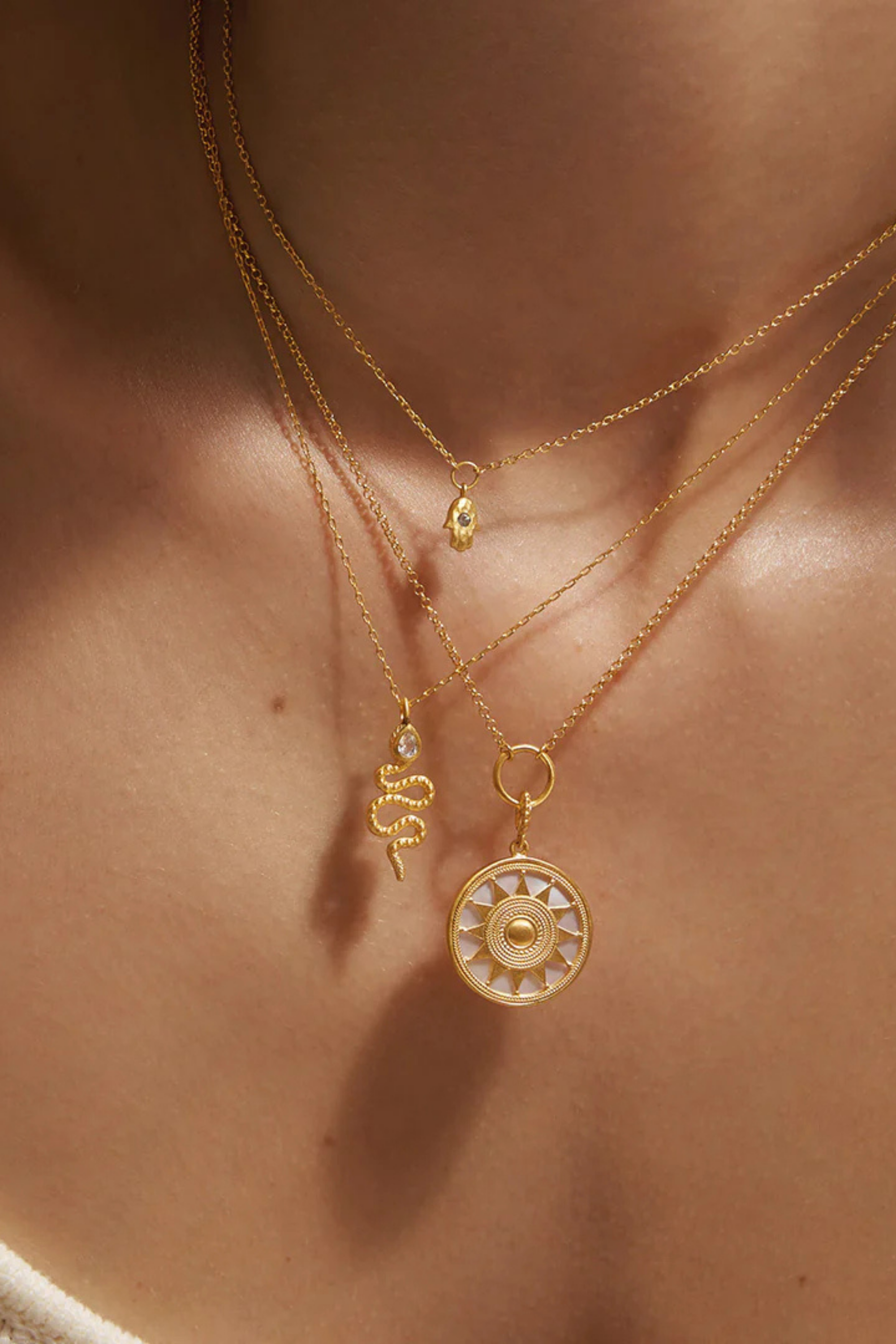 Satya 18" MOP Mandala Necklace