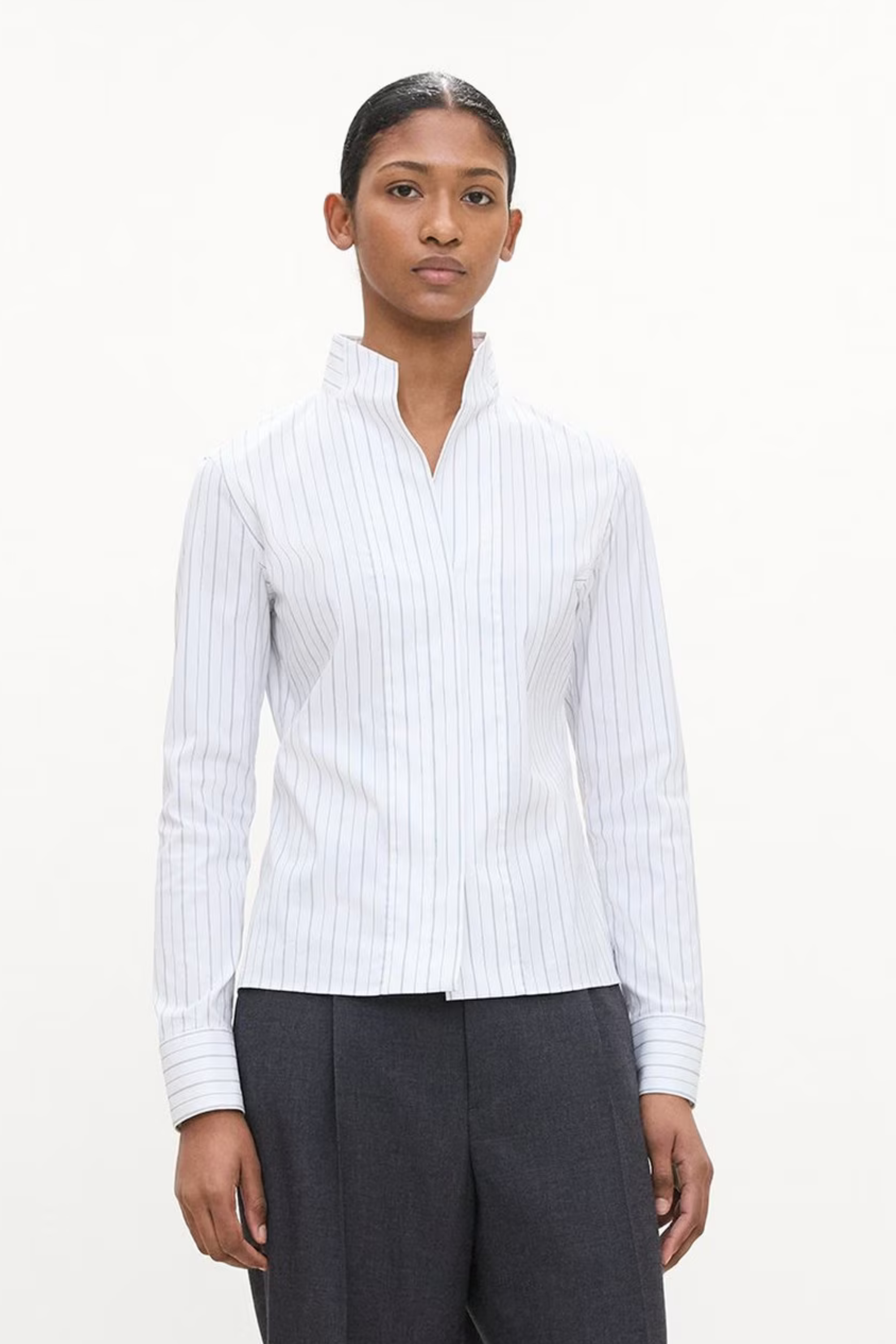 Theory Minimal Tailored Shirt in White/Black