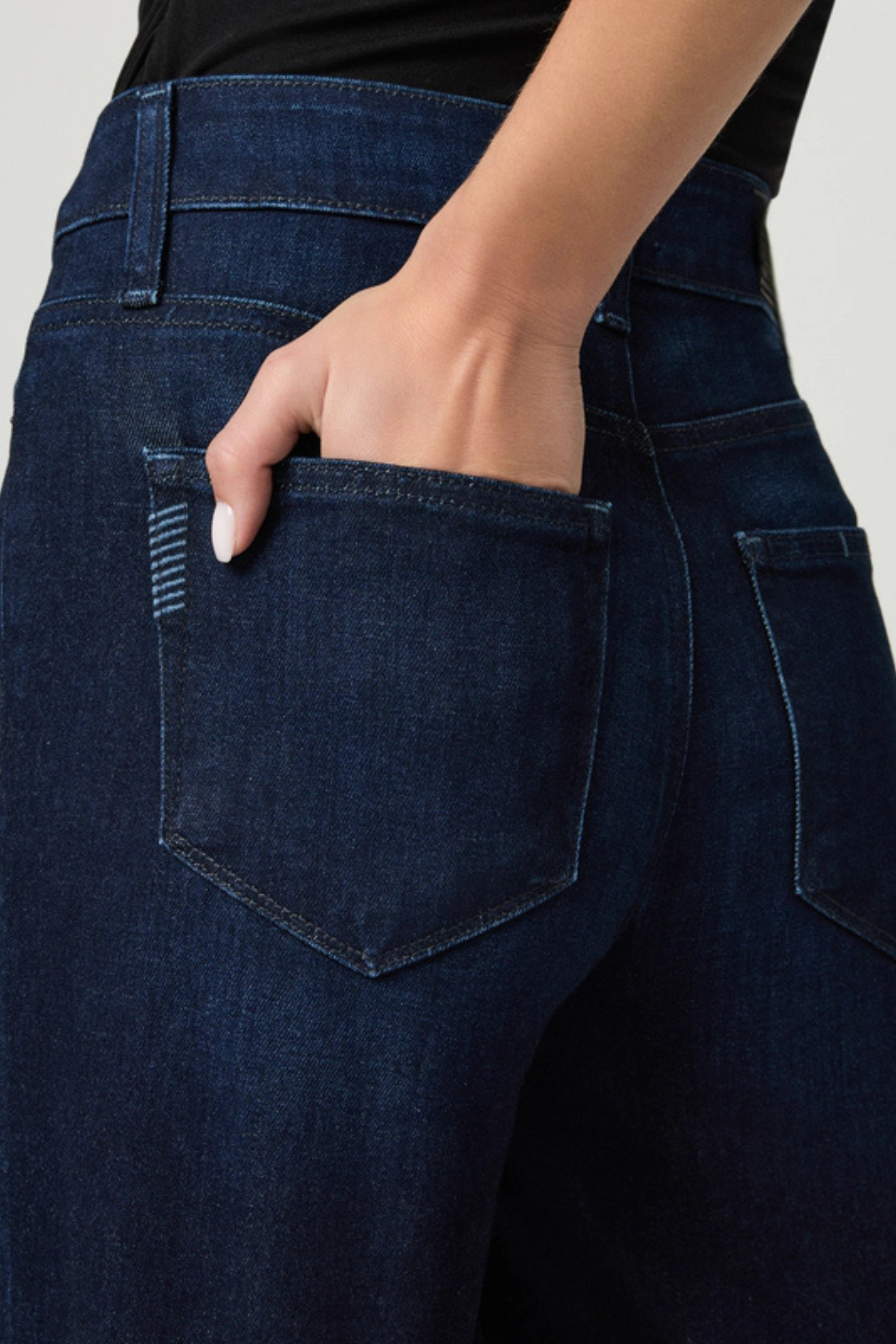 Paige Anessa 33" in Elevated