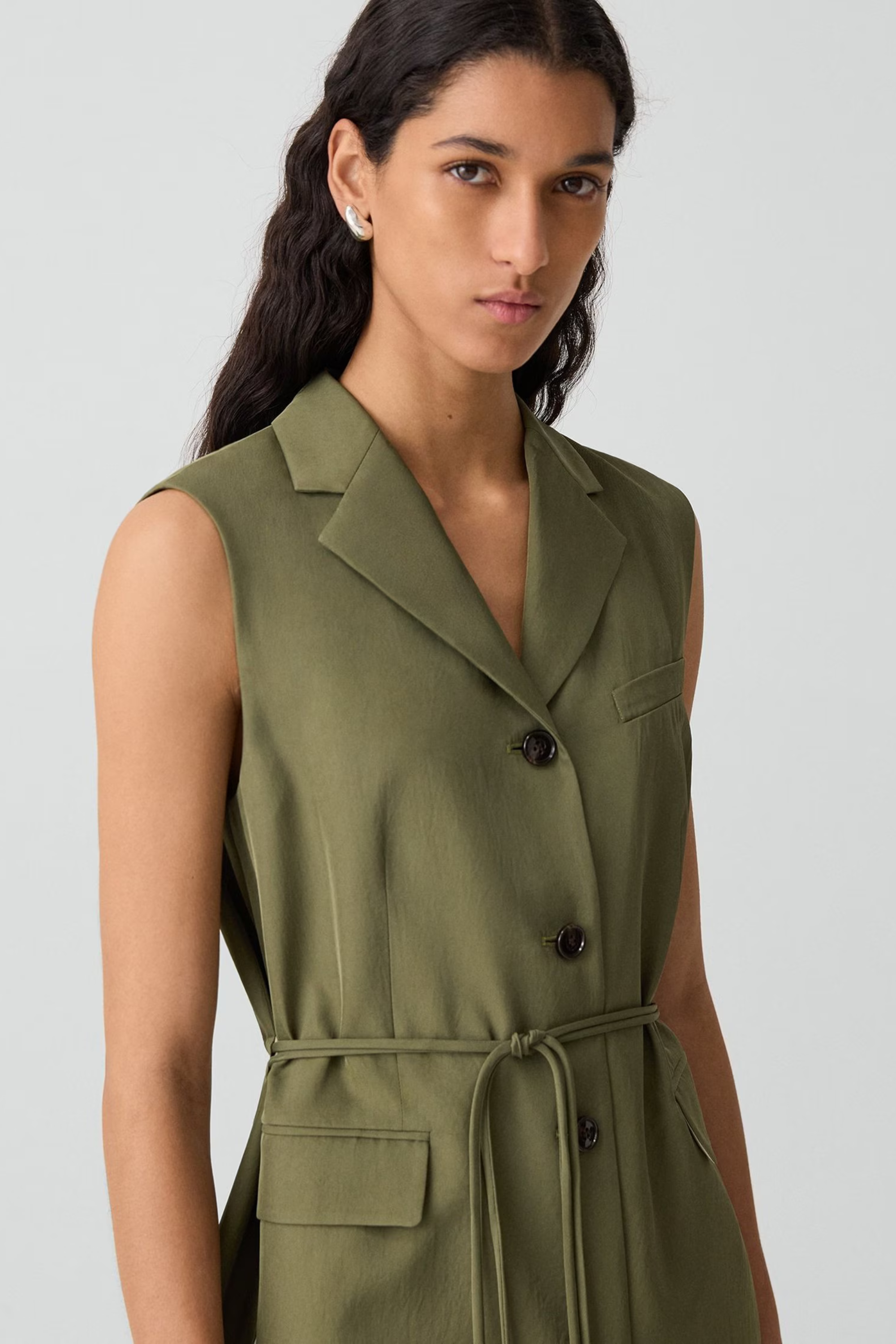 Theory 3 Button Slash Vest