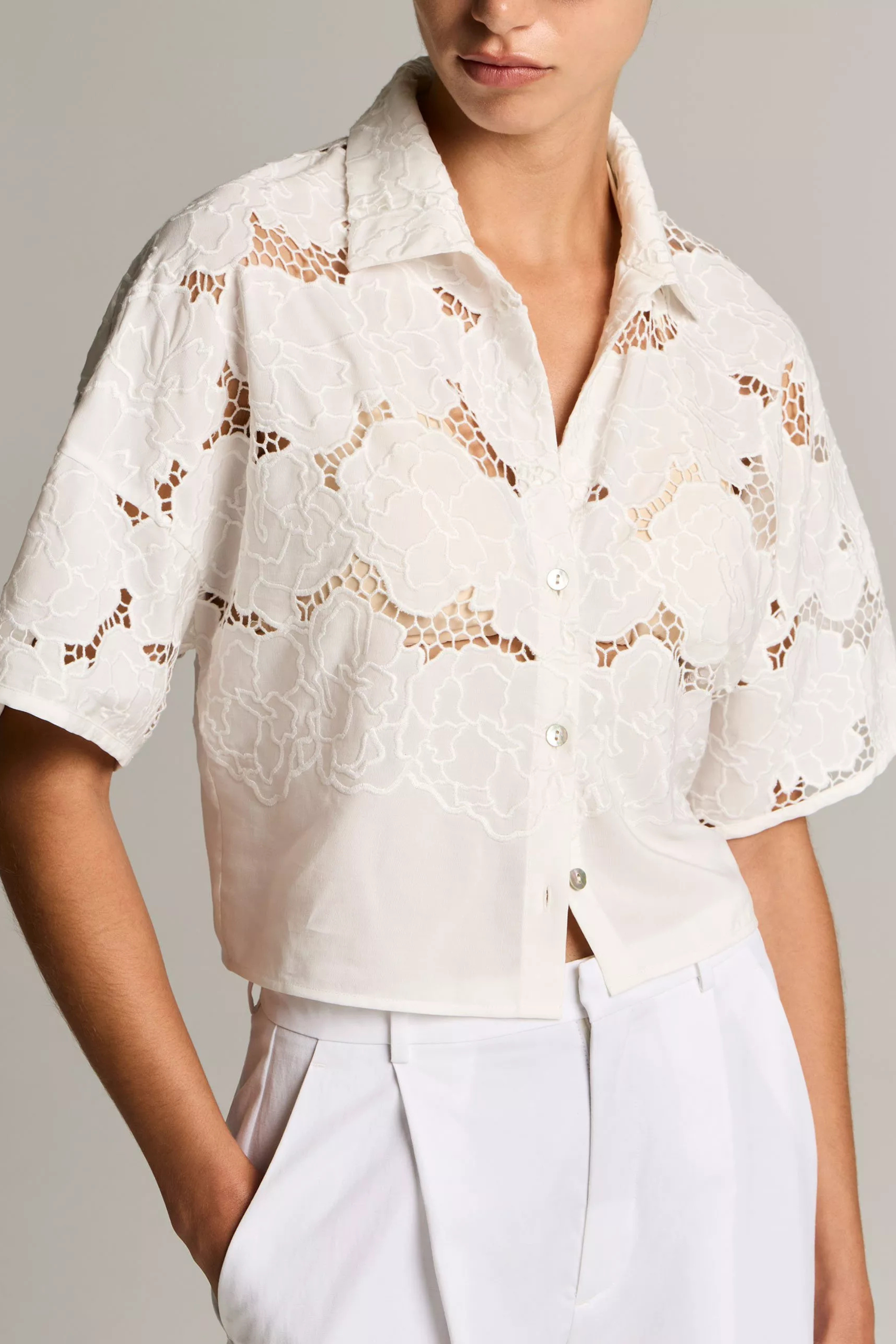 Vince Tencel Lace S/S Cropped Shirt