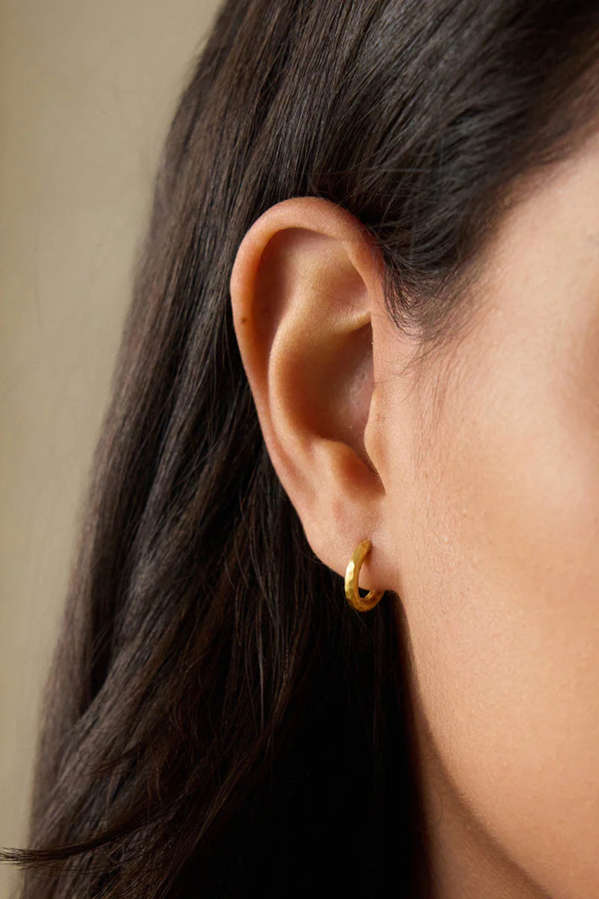 Satya Hammered Small Hoops 12mm