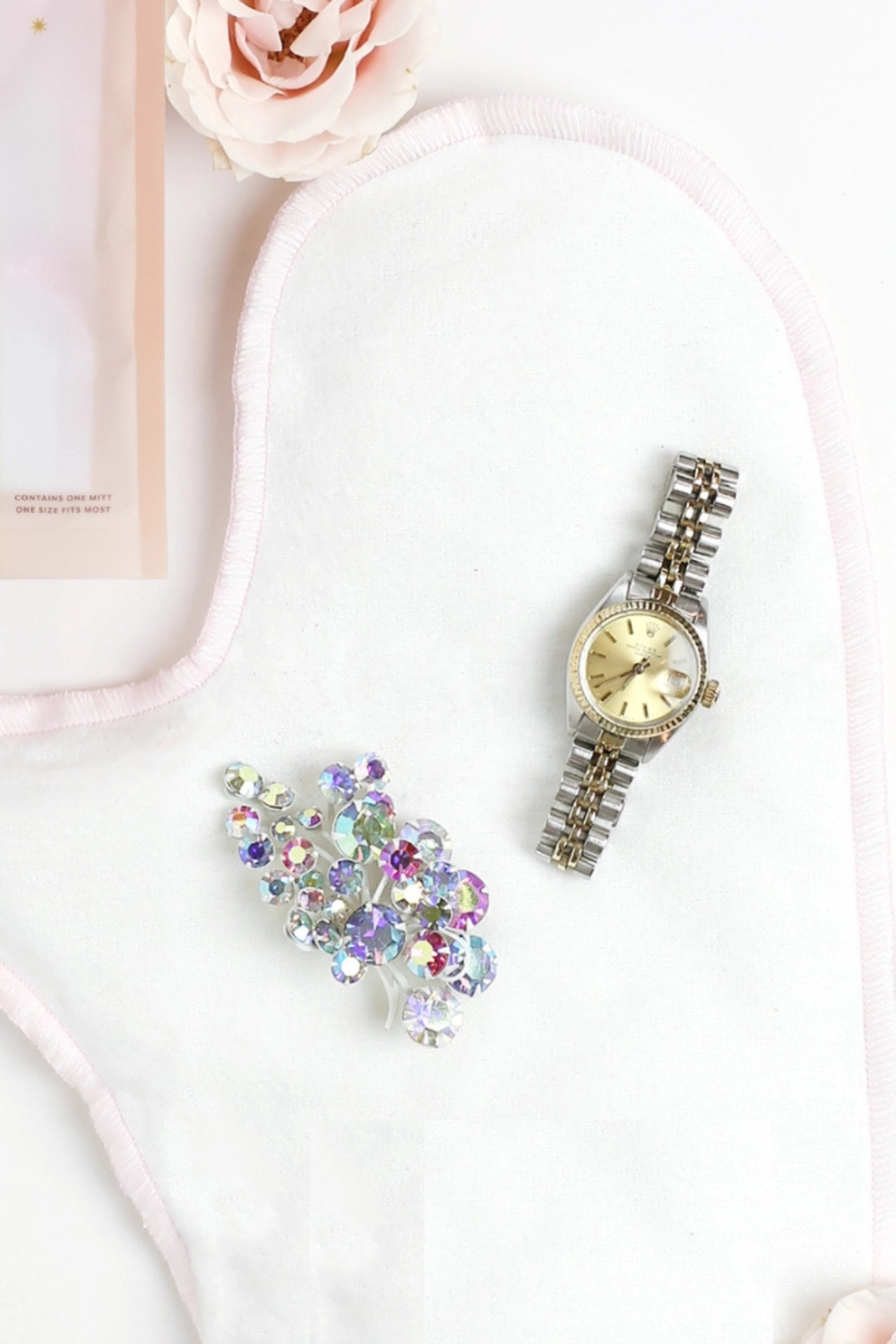 Baublerella Glitzy Glove Jewelry Polishing Mitt