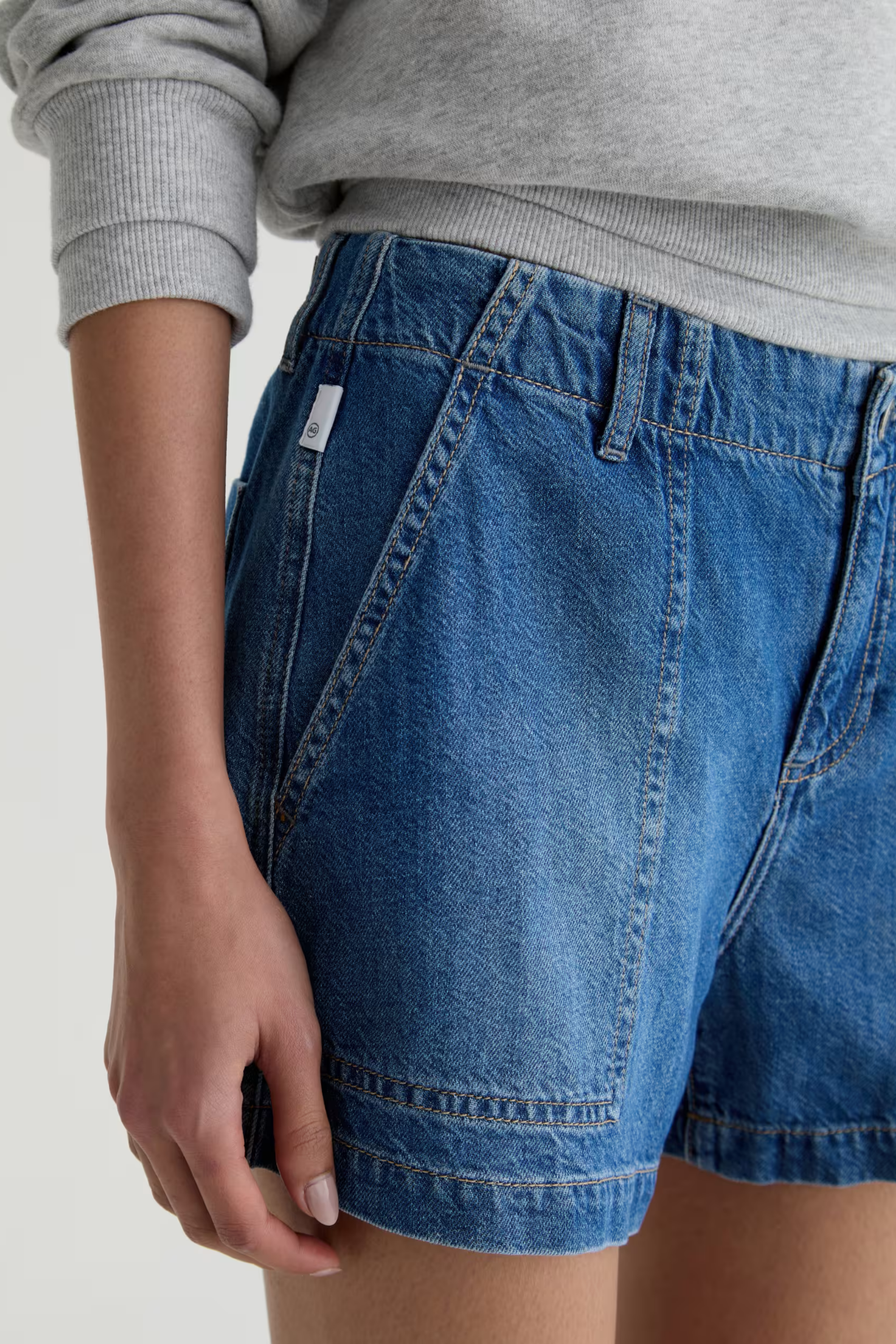 AG Analeigh Short in Gold Mountain