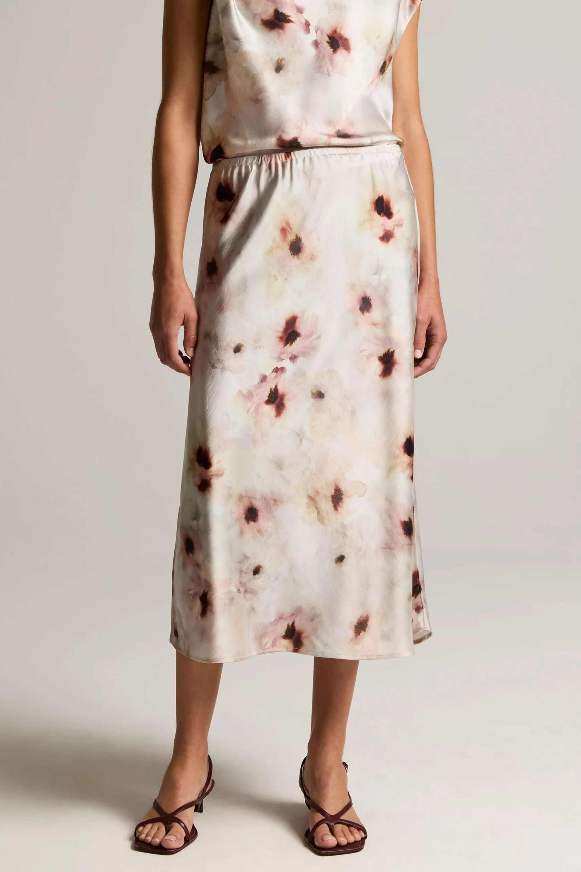 Vince Watercolor Floral Pull On Slip Skirt