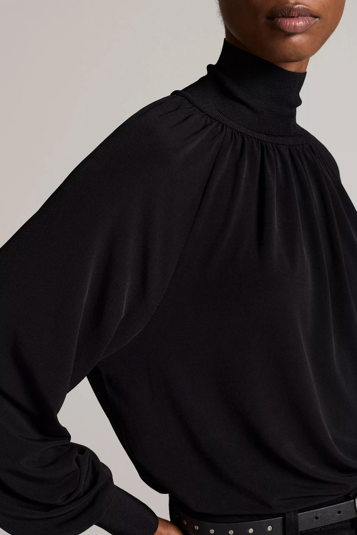 Vince Rib Trim L/S Gathered Turtle