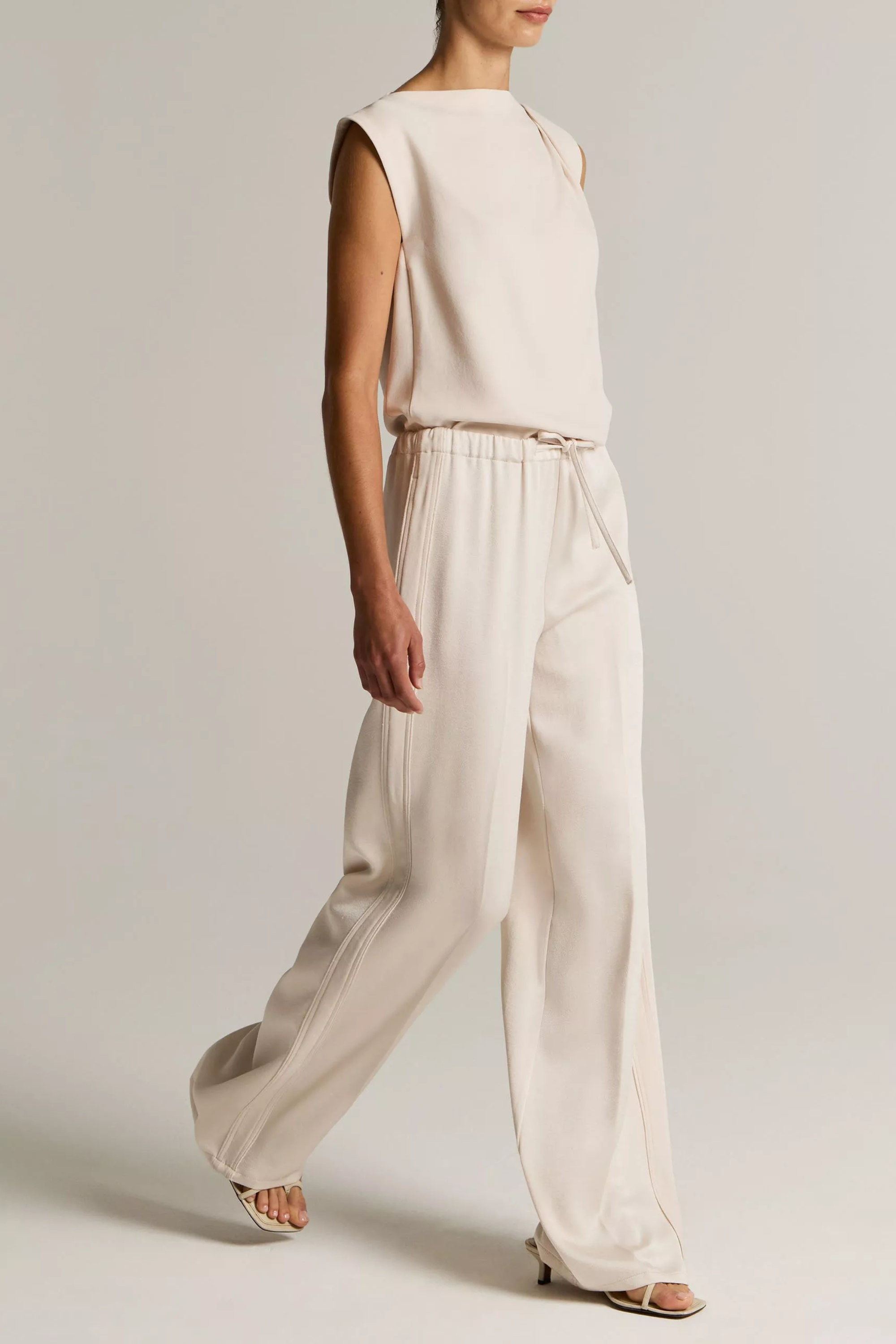 Vince Mid Waist Shine Crepe Pull On