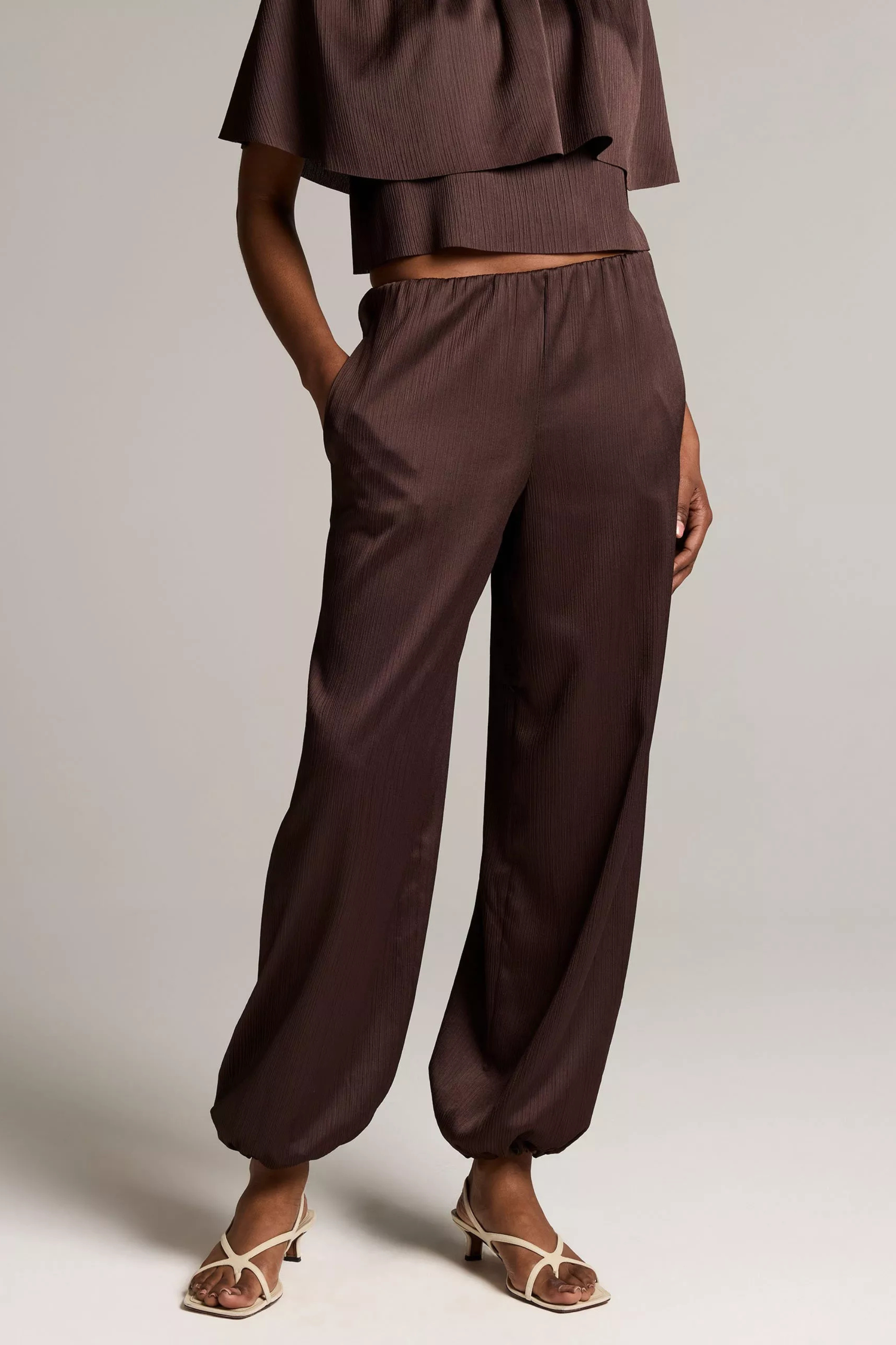 Vince Mid Waist Plisse Crinkle Pant