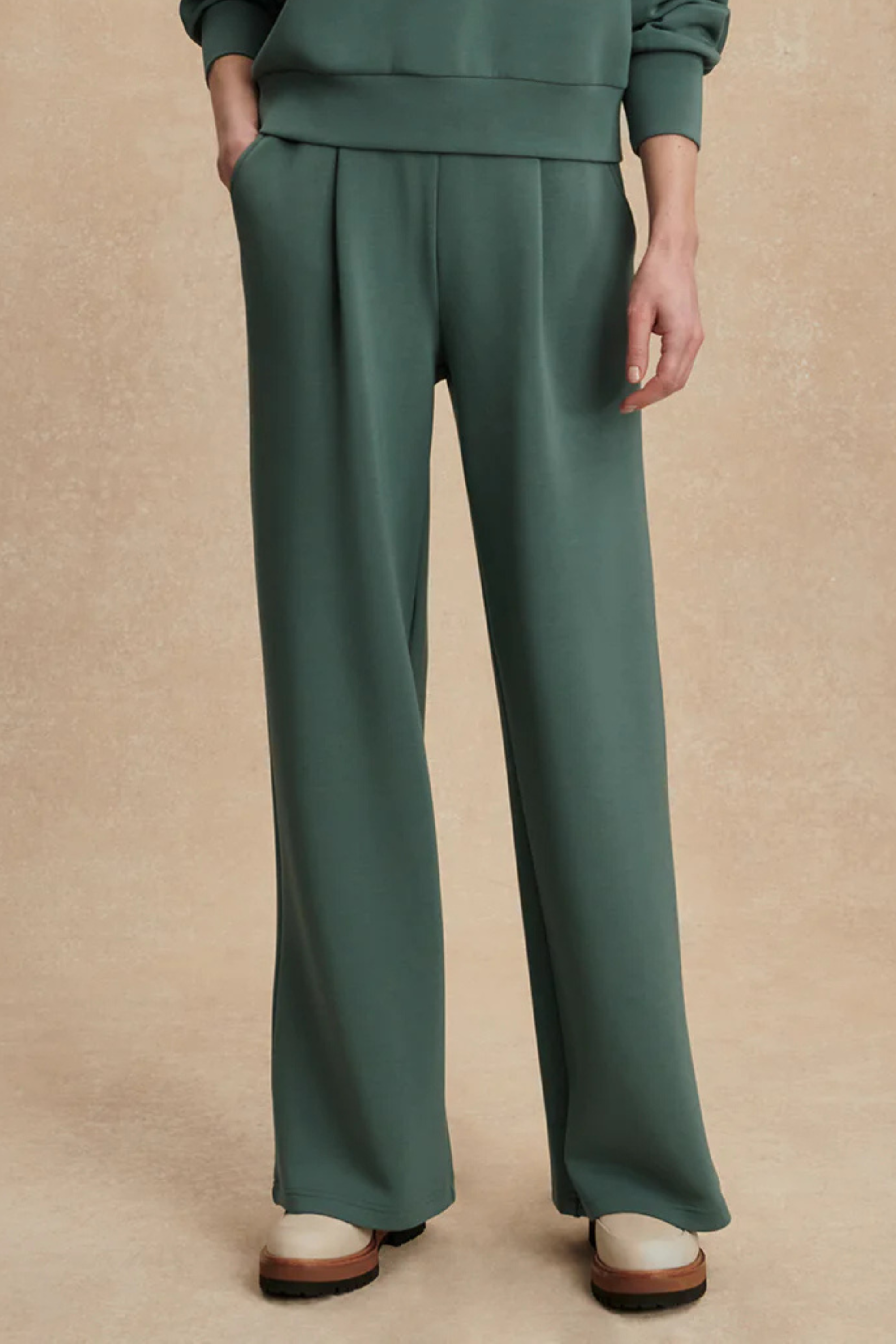 Varley Extra Wide Leg Pant 29.5